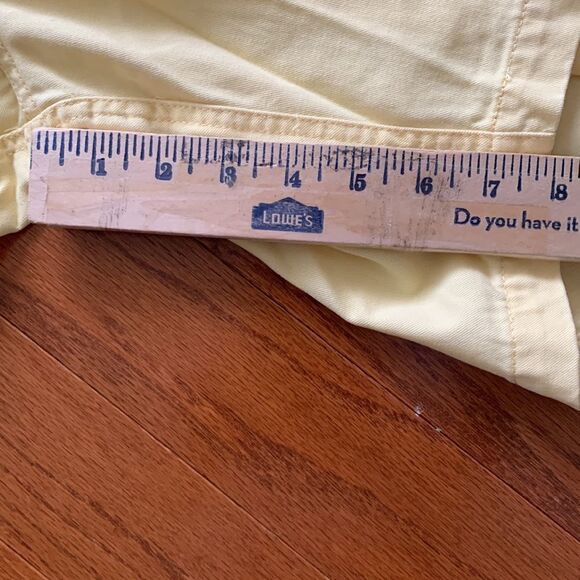 Chaps size 36 waist golf shorts in yellow - Picture 4 of 4